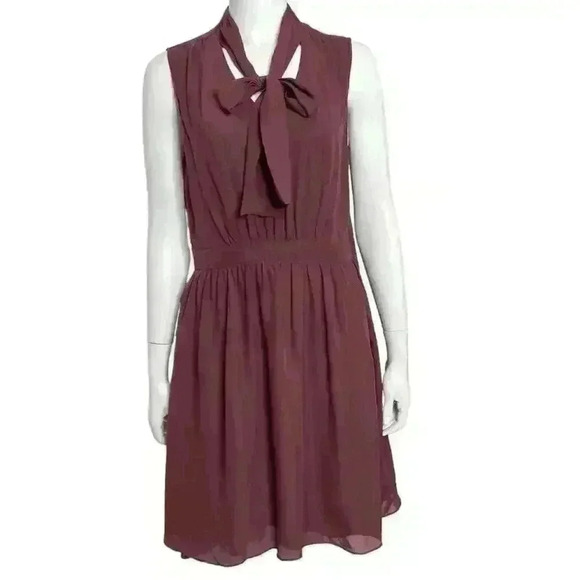ModCloth Burgundy Neck bow tie Sleeveless Dress Size Large - Picture 2 of 11
